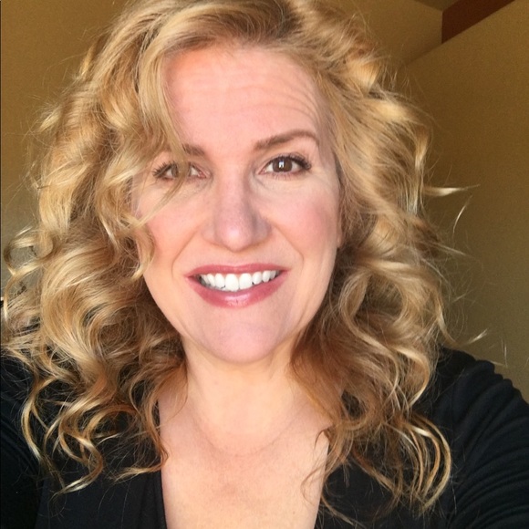 Meet your Posher, Jacqueline - Picture 3 of 4